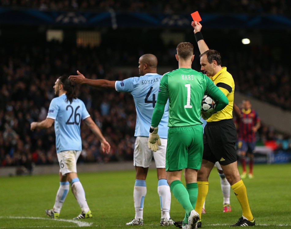 乐动网站-比赛紧张激烈，黄牌红牌不断出现