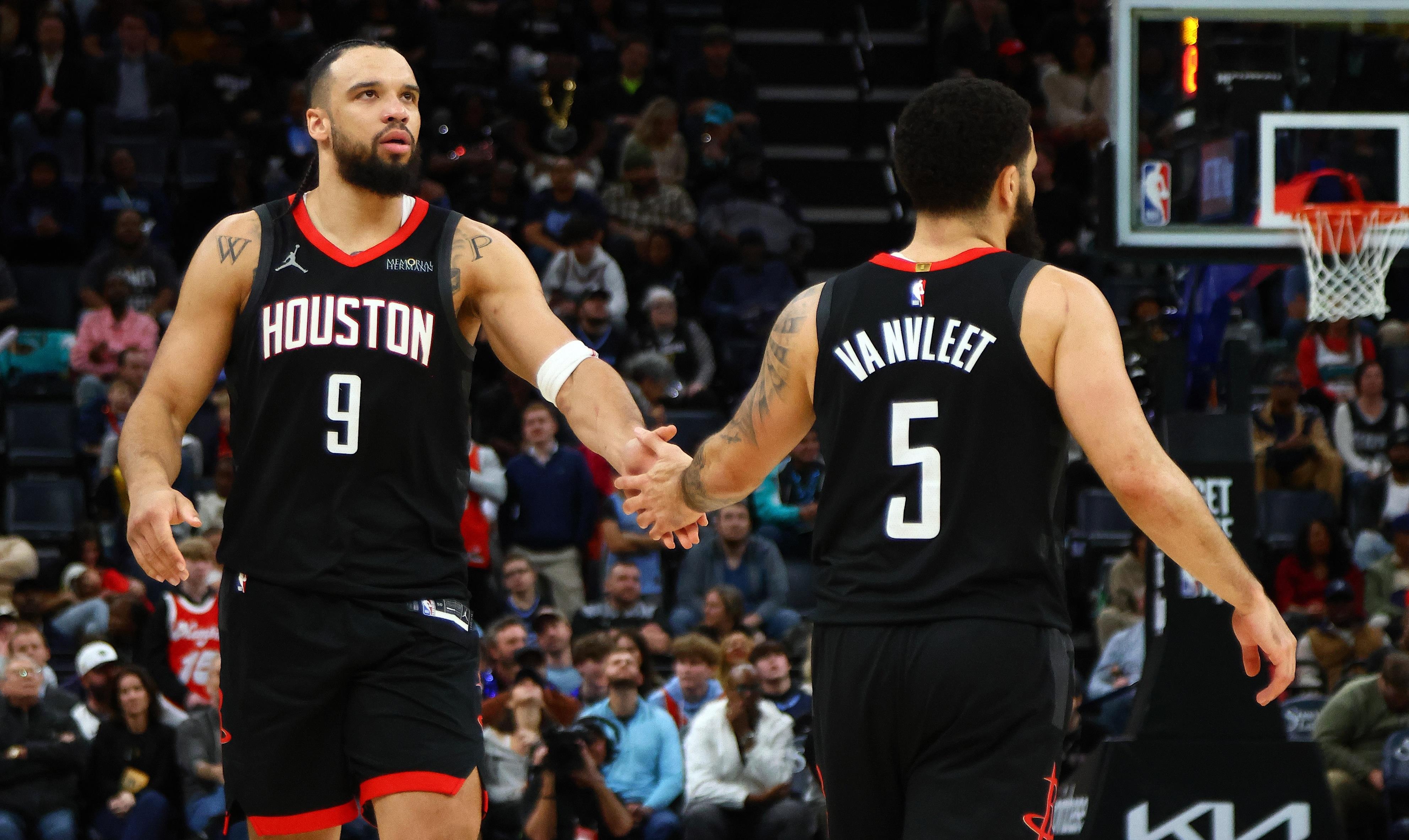 火箭主场大胜勇士，保罗状态回暖